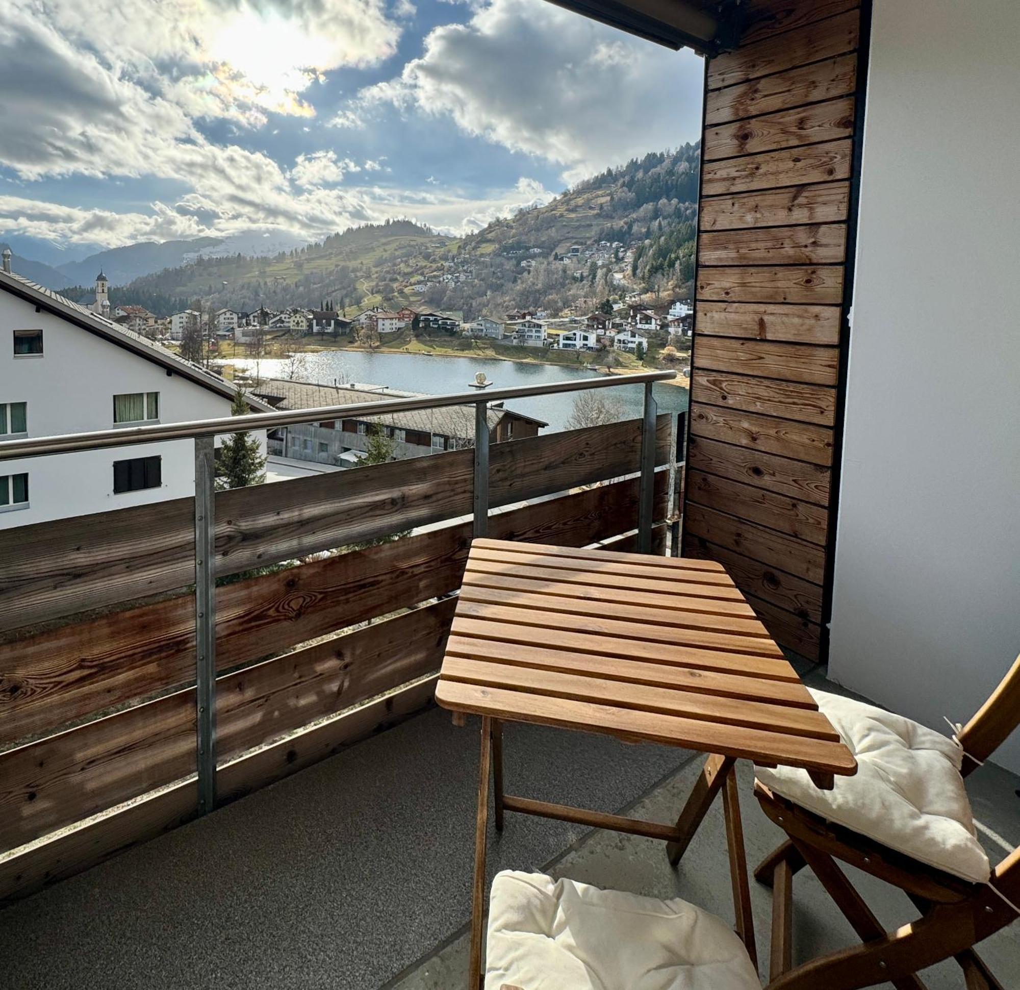 לאקס Studio Mit See- Und Bergblick מראה חיצוני תמונה